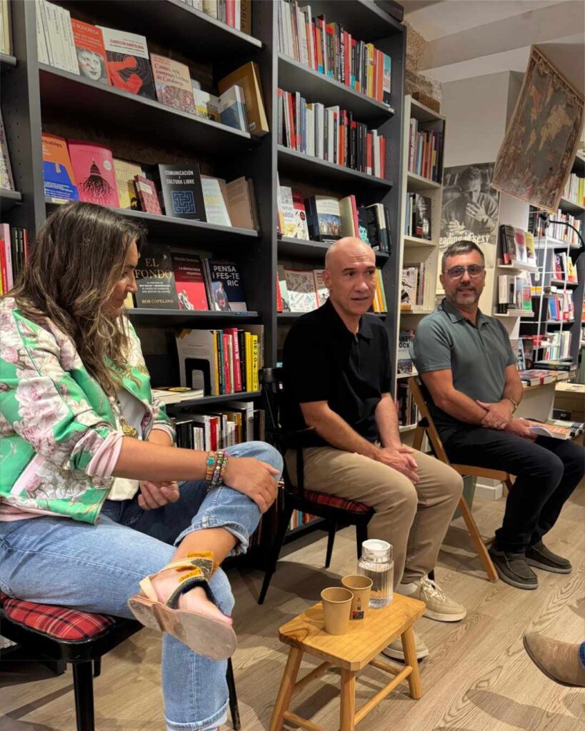 “Presentación de La belleza de la ausencia con Julieta París en Barcelona”